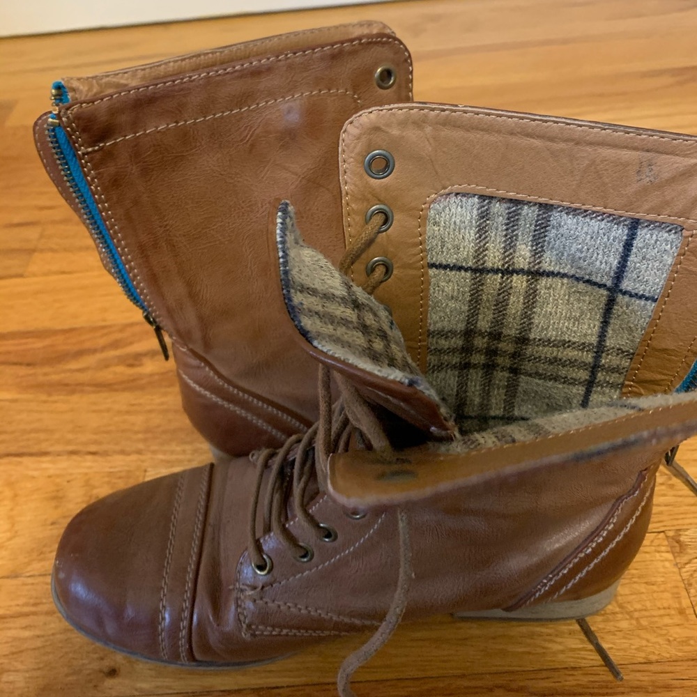 Women’s combat boots